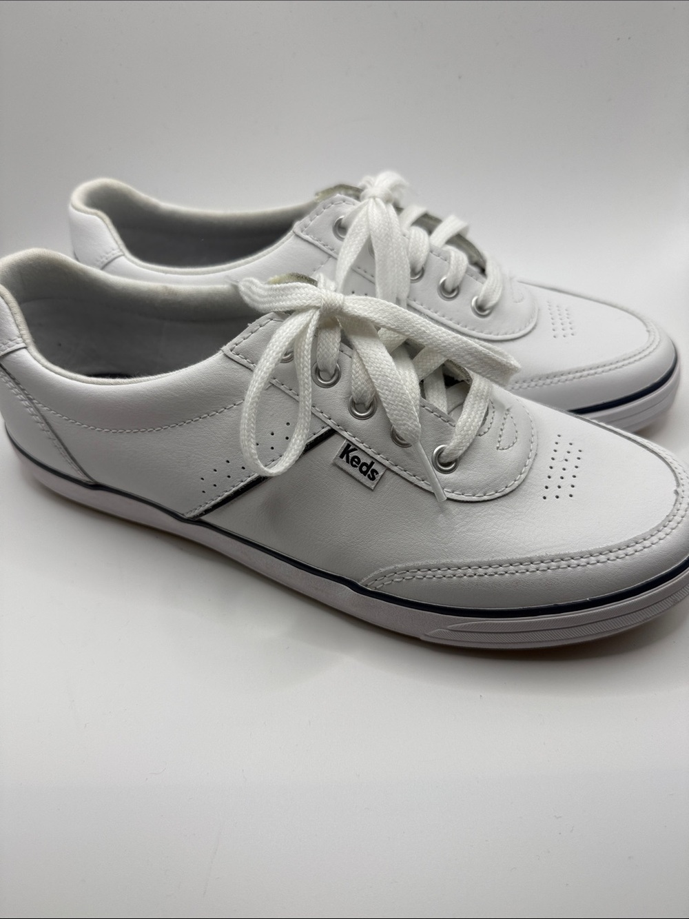 Keds White Low-Top Leather Lace-Up Sneakers size 8.5